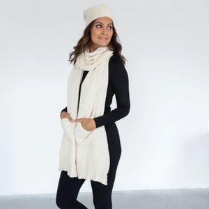 Zestt Organic Cotton Cozy Knit Scarf with Pockets